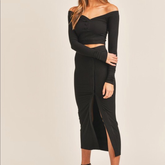 NWT Long sleeve top and fitted skirt set - Picture 4 of 8